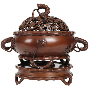 Quemador de Incienso de Cobre con Base de Bambú, Hecho a Mano, para Uso Religioso, Diseño de Pareja Lunar de Pino, 17 Pulgadas - Product Image 4