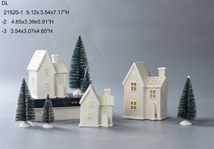 BESTCERA Village de <span class=keywords><strong>Noël</strong></span> LED en céramique avec maisonnette lumineuse, décoration de table multi-tailles pour les fêtes - Product Image 4