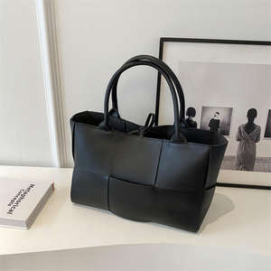 Sac à bandoulière tissé grande capacité pour femme, nouveau modèle 2026, sac fourre-tout décontracté haut de gamme - Product Image 3