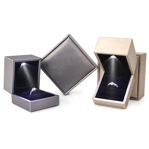 Hot Products LED Light Jewelry Packaging Box Creative Gift Box For Jewelries Packaging Customized