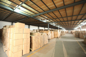 Venta directa de fábrica de perchas de madera laminada de madera contrachapada de alta calidad, perchas de madera <span class=keywords><strong>Zara</strong></span> - Product Image 4