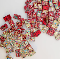 Maßgefertigtes Luxus-Mahjong-Set mit 160 Spielsteinen, 2-lagige gravierte Acryl-Spielsteine für Familienfeiern