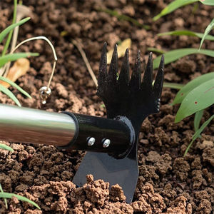 Rastrello Manuale 2 in 1 per Erbacce, Zappa da Giardino a Doppia Funzione con Manico Lungo, Attrezzo per Diserbo e Dissodamento del Terreno - Product Image 6