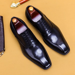 Chaussures Oxford pour hommes à bout carré avec motifs sculptés à la main - Chaussures de ville en cuir de haute qualité - Product Image 2