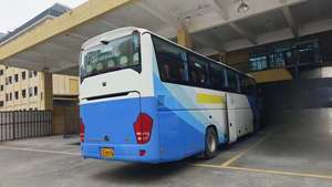 Yu-Tong Marque ZK6122 Tout-terrain 53 Places Diesel Transmission Manuelle Utilisé LHD Direction Bas Prix Chine 2020 Modèle Euro3 Émission - Product Image 4