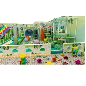 Aire de jeux intérieure personnalisée sur le thème vert, équipement de terrain de jeux souple, château gonflable pour enfants avec fosse à sable et manège - Product Image 1