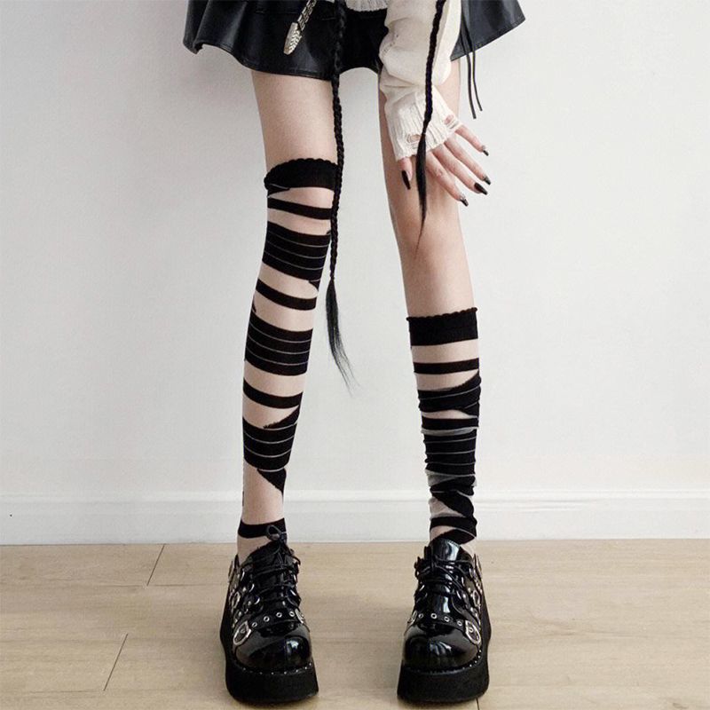 Over-the-knee black straps