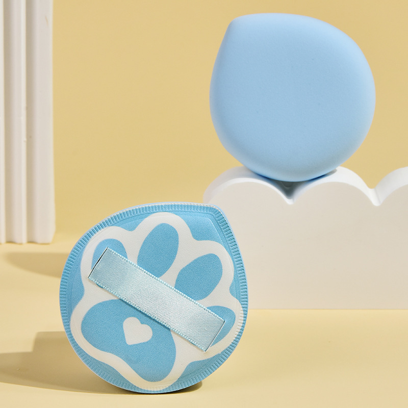 Griffe de chat bleue