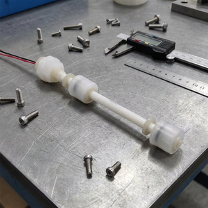 Interrupteur de niveau à flotteur magnétique en PVDF, capteur d'eau anti-corrosion en PTFE, pratique et rapide - Product Image 1