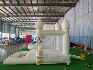 Château gonflable blanc avec colonnes de balles transparentes, qualité commerciale, <span class=keywords><strong>pour</strong></span> anniversaires, mariages et événements, <span class=keywords><strong>location</strong></span> commerciale - Product Image 4