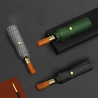 Parapluie d'affaires 2026 haut de gamme à double armature, grand format pliable, personnalisable avec poignée en bois – Publicité et vente en gros