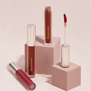 Vente en gros fabricant : Tubes de baume à lèvres et gloss en plastique de 7 ml, forme ronde, contenants de maquillage vides et tubes d'huile à lèvres - Product Image 1