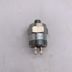 Sensor de presión MTE 0501212814 con montaje roscado para piezas de maquinaria de construcción - Product Image 2