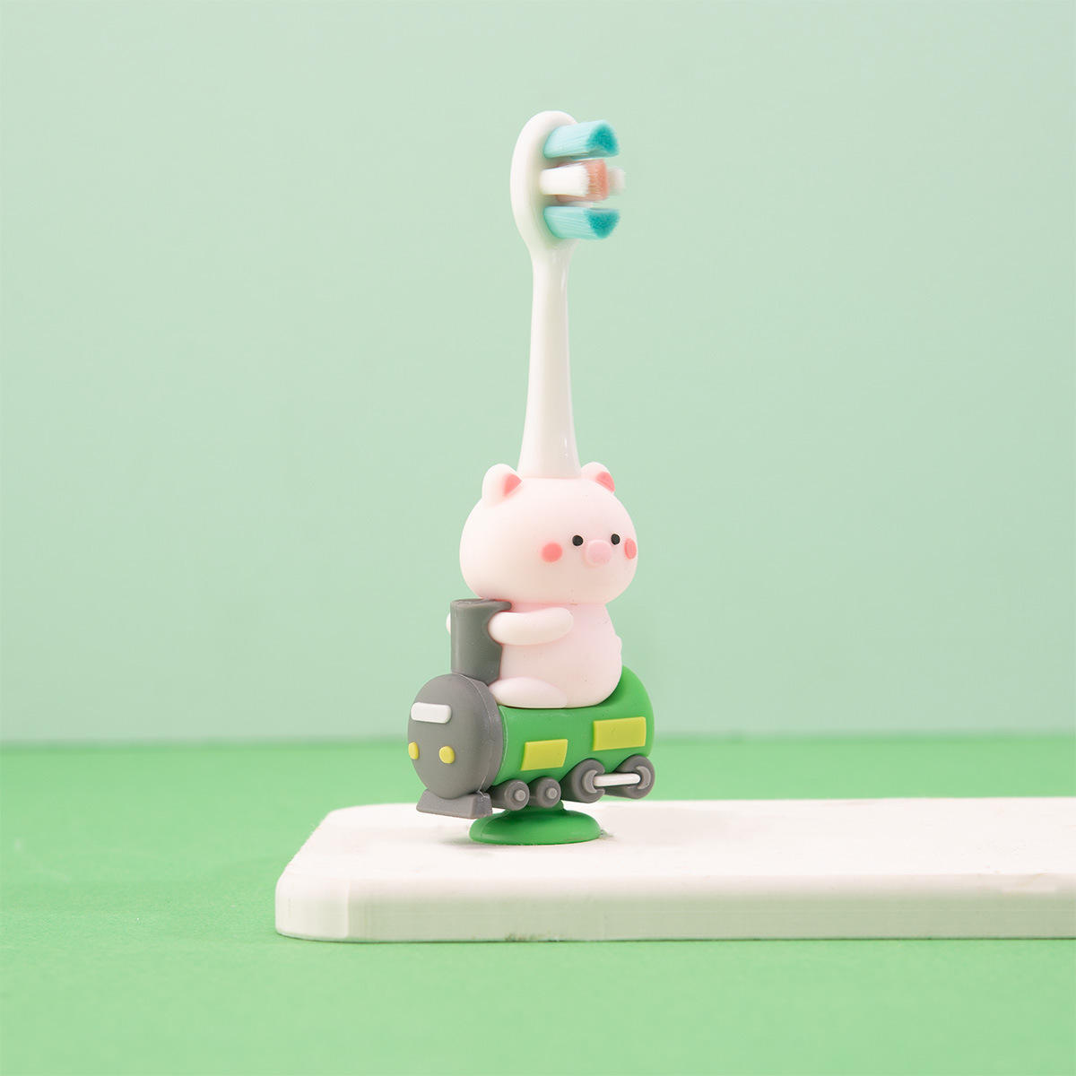 Train cochon mille poils brosse à dents pour enfants