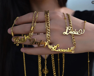 <span class=keywords><strong>Collana</strong></span> <span class=keywords><strong>con</strong></span> Nome Personalizzato in Oro Qiuhan - Ciondolo <span class=keywords><strong>con</strong></span> <span class=keywords><strong>Targhetta</strong></span> Personalizzata <span class=keywords><strong>con</strong></span> Catena Regolabile, Gioiello alla Moda Regalo per Donne - Product Image 1