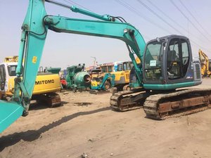 Used Japan SK135SR Kobelco Crawler Escavator, Cheap Crawler <b>Excavator</b> 13 Ton Digger SK 135 for Sale in Shanghai - Product Image 4