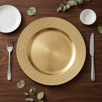 Assiettes de présentation rondes de luxe dorées de 13 pouces en plastique pour mariages, hôtels et restaurants