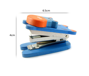 Mini <span class=keywords><strong>grapadora</strong></span> de madera con diseño de dibujos animados para niños, juguete de papelería. - Product Image 6