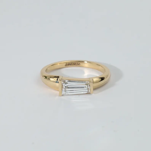 Elegante anillo de compromiso de oro macizo con diamantes de laboratorio, diseño de oriente y oeste, delicado regalo de Navidad, joyería fina para ella. - Product Image 2