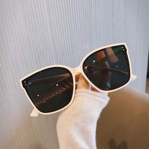 Lunettes de soleil carrées de luxe de haute qualité, tendance unisexe, pour voyages en plein air, protection UV400, lunettes de soleil pour hommes, vente en gros - Product Image 3