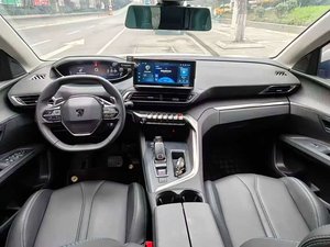 <span class=keywords><strong>Peugeot</strong></span> <span class=keywords><strong>5008</strong></span> SUV <span class=keywords><strong>7</strong></span> <span class=keywords><strong>places</strong></span> d'occasion 2017-2019, conduite à gauche, moteur turbo automatique, sièges en cuir, pneus R18, caméra de recul, toit ouvrant - Product Image 2