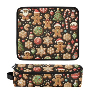 Nuevo Rizador de Pestañas de Nailon con Estampado Completo de Galletas Festivas Hawaianas, Diseño Personalizado, con Asa y Bolsa de Viaje - Product Image 3