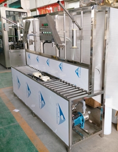 Machine de remplissage de bouteilles d'eau de 20 <span class=keywords><strong>litres</strong></span>/Machine de remplissage de 5 gallons/Machine de bouchage et de lavage de bouteilles de 5 gallons manuelle - Product Image 4