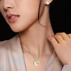 <span class=keywords><strong>Conjunto</strong></span> de Joyería de Acero Inoxidable para Mujer, Diseño Clásico <span class=keywords><strong>y</strong></span> Único con Zirconia en Forma de Corazón, Chapado en Oro, <span class=keywords><strong>Collar</strong></span>, Aretes <span class=keywords><strong>y</strong></span> Anillo - Product Image 6