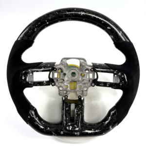 Volante de Fibra de Carbono con Pantalla LED de RPM, Estilo Racing con Base Plana, 2015-2023 - Product Image 4