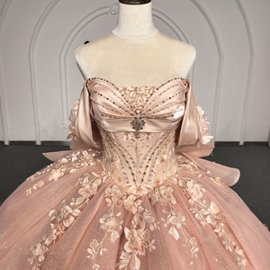 Robe de Quinceañera de luxe Xybb01-Pz rose pêche, buste drapé, corset perlé, appliques florales 3D, robe de bal scintillante Jancember - Product Image 2