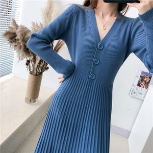 Abito Lungo da Donna Autunno/Inverno, Maglione con Scollo a V e Bottoni, Lavorato a Maglia, Vestibilità Ampia, Taglie Forti, Sopra il Ginocchio, con Pieghe - Product Image 2