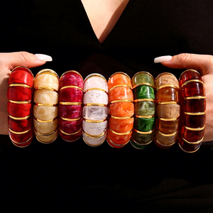 Bracelet HECATE Mili en acier inoxydable électroplaqué couleur bonbon, style luxe léger français, avec cordon élastique, idéal pour le bureau et la carrière, très tendance - Product Image 1