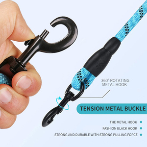 Wholesale High Quality Dog Leash with Comfortable Padded Handle And Reflective Threads Dog supplies