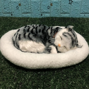 Peluche Realistico <span class=keywords><strong>di</strong></span> Gatto Dormiente con Respirazione Simulata e Tappetino, Giocattolo Morbido a Forma <span class=keywords><strong>di</strong></span> Gatto Cartoon - Product Image 5