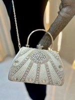 Sacs à main de soirée 2026 tendance, ornés de perles et de strass étincelants, avec poignée en strass, sacs fourre-tout élégants en cristal, sacs à bandoulière carrés à chaîne