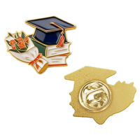 Broches en émail personnalisées en gros pour toques de graduation, badges de revers pour l'année académique, broches en métal souple avec logo scolaire, cadeau de cérémonie pour étudiant