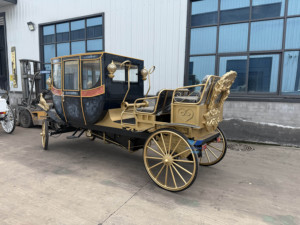 Voiture électrique classique vintage 5 places pour le tourisme, les loisirs et les vacances, rétro avec moteur 3/5 KW et garantie d'un an - Product Image 2