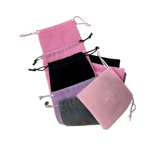 Bolsa para Secador de Pelo al por Mayor con Logotipo, Bolsa de Almacenamiento de Joyería de Gamuza de Alta Calidad con Cordón y Logotipo - Product Image 1