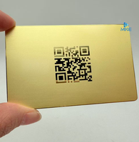 Tarjetas Metálicas de Negocios DU en Dorado y Verde