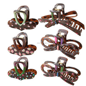 Vente en gros BELLEWORLD en stock, nouveaux bijoux à la mode, accessoires pour <span class=keywords><strong>cheveux</strong></span>, pinces à <span class=keywords><strong>cheveux</strong></span> <span class=keywords><strong>Xxl</strong></span>, pinces à griffes avec nœud en forme de cœur jumbo pour femmes - Product Image 4