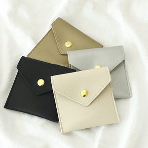 กระเป๋าใส่เครื่องประดับหนัง PU พกพาสะดวก พร้อมโลโก้สั่งทำ ปิดด้วยกระดุมแป๊ก สำหรับเก็บต่างหู แหวน กำไลข้อมือ ใช้เป็นของขวัญ บรรจุภัณฑ์ หรือซองใส่เครื่องประดับ - Product Image 4