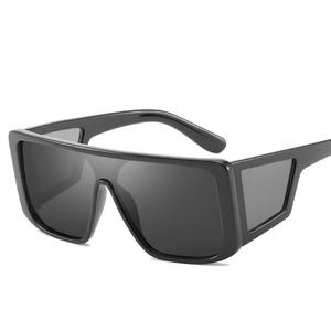 نظارات شمسية رياضية مصنوعة حديثًا بشعار مخصص للرجال والنساء نظارات شمسية مقاومة للرياح لركوب الدراجات بإطارات زرقاء وسوداء للجري الخارجي - Product Image 5