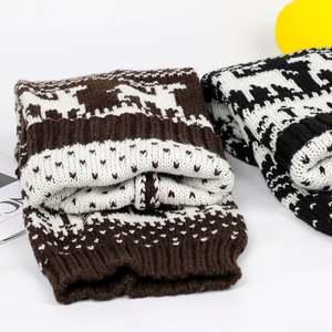 Leggings mi-mollet en tricot doux pour femme, motif flocon de neige, épais et respirants, pour usage quotidien, collection automne-hiver, vente en gros - Product Image 2