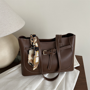 Sac fourre-tout en <span class=keywords><strong>cuir</strong></span> PU grande capacité avec décoration en écharpe pour le <span class=keywords><strong>travail</strong></span> et l'usage quotidien - Product Image 1