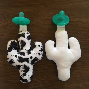 Ciucci per Neonati a Forma di Cactus all'Ingrosso, Vari Colori, Giocattoli di Peluche Appesi a Forma di Animale, Ciucci in Silicone - Product Image 5