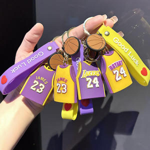 <span class=keywords><strong>NBA</strong></span> Basketball maillot <span class=keywords><strong>porte</strong></span>-clés Kobe 24 jersey James 23 jersey <span class=keywords><strong>porte</strong></span>-clés sac à dos PVC poupée pendentif voiture <span class=keywords><strong>porte</strong></span>-clés - Product Image 4