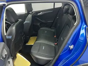 <span class=keywords><strong>Ford</strong></span> <span class=keywords><strong>Focus</strong></span> <span class=keywords><strong>ST</strong></span> Line EcoBoost 180 Automatique 2021 2022 2023 Voiture d'occasion pas chère 5 portes 5 places Sièges en cuir Traction avant Gauche - Product Image 3