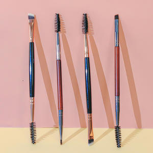 Pinceau à sourcils à double extrémité et <span class=keywords><strong>baguette</strong></span> de mascara avec logo personnalisé Outil cosmétique à cils coudés pour le maquillage des yeux - Product Image 1
