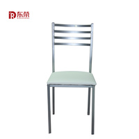 Ensemble de table à manger, échantillon gratuit, classique, 4/6 places, moderne, plateau en verre carré, pieds en métal et chaises rembourrées en PU