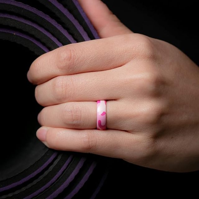 Silicone Wedding Bands for Women, Breathable Printed Design 5.5mm Wide 1.8mm Thick, 1-Pack